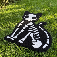 Tapis tufté personnalisé sur le thème de l'anime, noir et blanc, décor de sol effrayant pour Halloween, tapis doux antidérapant pour la décoration de la maison