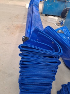 Tissu en maille de bâche HDPE super solide Taille personnalisée et GSM traité aux UV Style uni imperméable et résistant à la déchirure - Product Image 4