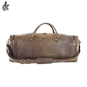 Sac de voyage en cuir vintage, taille cabine, unisexe, dernier modèle 2023, en vente - Product Image 3