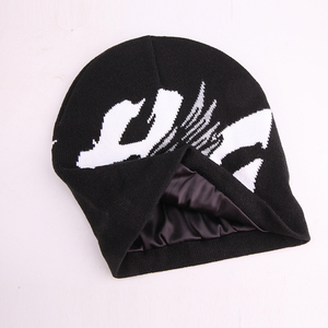 Fabricants de bonnets imprimés tricotés avec logo personnalisé Chapeau d'hiver en jacquard gothique Y2K sans manchette avec tête de mort - Product Image 4