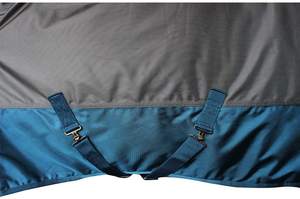 Vente en ligne de couvertures d'hiver réfléchissantes pour chevaux, coupe-vent et chaudes, rembourrées de coton pour une conduite en toute sécurité - Product Image 5