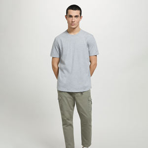 2025 mejor Camiseta de algodón 100% de moda para hombres 220 letras de gramos Pakistán directo de fábrica ropa de moda superior precio al por mayor en línea - Product Image 3