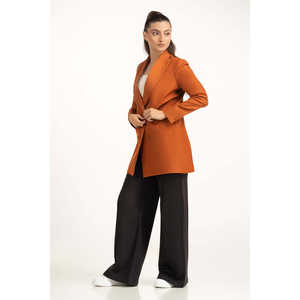 Blazer de Negocios WM-JKT-WS25-252, Corte Regular, Cierre de un Botón, Decoración con Bordado de Cristales, Terciopelo de Lana, Estampado Liso Largo - Product Image 3