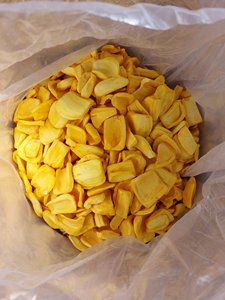 กล้วยอบแห้งธรรมชาติพรีเมียม – ขนมผลไม้เมืองร้อนกรอบนุ่ม - Product Image 3