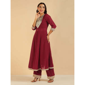 Conjunto de Túnica Bordada de Georgette Color Granate y Pantalones Palazzo para Mujer, Manga Tres Cuartos, Tela de Chifón, Elegante - Product Image 3