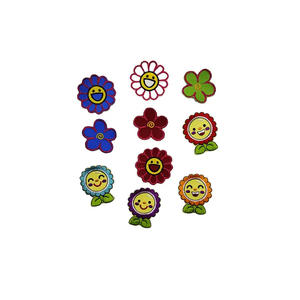 Écusson de broderie personnalisé Écussons de logo de conception personnalisée en gros prix d'usine Écussons de broderie à repasser - Product Image 4