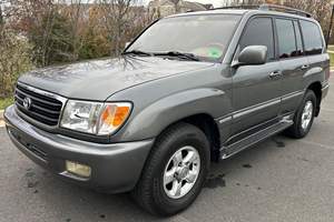 Toyota Land Cruiser 2002 d'occasion, inspectée, moteur V8, 4 roues motrices, non modifiée, vert mica River Rock - Product Image 3