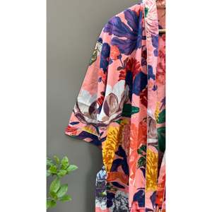 Robe Kimono en Coton Imprimé Floral Indien Faite à la Main, Peignoir Doux Tissé pour la Nuit, Tenue Décontractée pour la Famille, Idéal pour le Printemps et les Vêtements d'Intérieur - Product Image 4