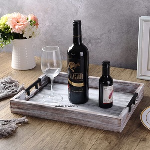 Plateau de service en bois d'acacia lavé blanc avec poignées en métal noir Style de ferme rustique pour cuisine salle à manger décor à la maison - Product Image 1