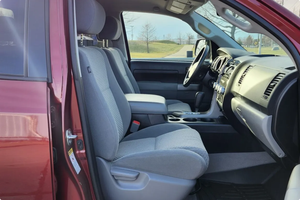 Vehículo Usado a Precio Accesible - Volante a la Izquierda |   Volante a la derecha |   TOYOTA TUNDRA SR5 DOBLE CABINA 4X4 2010 - Product Image 5