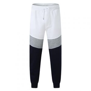 Chándal deportivo para hombre para entrenamiento a precio bajo, ropa de gimnasio al por mayor, conjunto de pantalones de chándal y sudadera con capucha y logotipo personalizado - Product Image 3