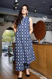 Commande en gros de vêtements décontractés, ensemble deux pièces, tissu mélangé de coton, motif imprimé, tailles disponibles de 36 à 44 - Product Image 3