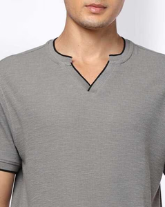 Chemise polo pour homme, col Henley, mélange coton/polyester, tissu tricoté, séchage rapide, anti-froissement, manches courtes, logo brodé pour le golf - Product Image 5