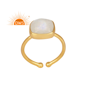 แหวนเงินสเตอร์ลิง18K ประดับพลอยมูนสโตนสีรุ้งธรรมชาติชุบทอง18K ผู้ผลิตเครื่องประดับชั้นดี - Product Image 1