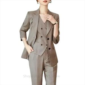 Traje de talla grande para mujer, 3 piezas, temperamento ajustado de un solo pecho, adecuado para trabajo de negocios, conjunto de chaqueta, chaleco con pantalones - Product Image 6