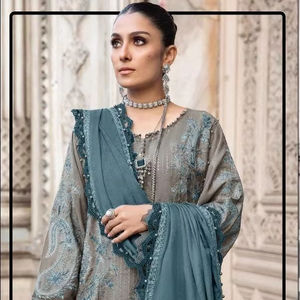 Heavy Rayon Shalwar Kameez con estampado de gasa Dupatta Classy Indian Winter Clothing en Generous 7XL Fit para adultos - Product Image 1