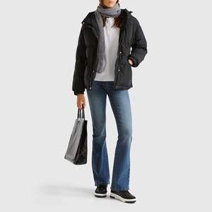 Veste matelassée noire pour femme, idéale pour les températures froides, veste d'hiver chaude pour femme, fournisseur en gros - Product Image 6