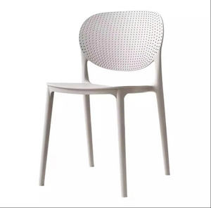 Vente en gros de chaises en plastique multicolores au design moderne, haute qualité, protection des pieds durable et anti-bruit, empilables pour la maison et le bureau - Product Image 3