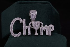 Colgante de Plata de Ley 925 con Letra Personalizada Iced Out, Diamante VVS Moissanita Brillante de Corte Redondo, Estilo Drip de Alto Brillo, Unisex - Product Image 3