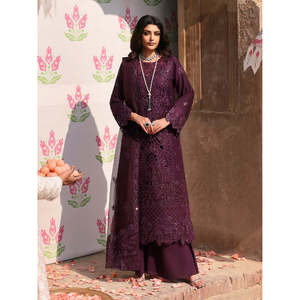 Ensemble 3 pièces Mahnur en mousseline brodée avec chemise, dupatta et pantalon en organza brodé - Product Image 1