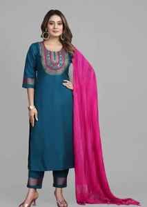 Ensemble Kurti de 3 pièces pour femmes, broderie rayonne, style indien, Salwar Kameez, fête ethnique, vêtements pour femmes, y compris pantalon Kurta - Product Image 3