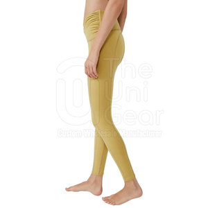 Pantalones de gimnasia personalizados para mujer, mallas para correr de color sólido con cierre de cintura elástica, mallas de Yoga de nuevo estilo hechas en Pakistán - Product Image 2