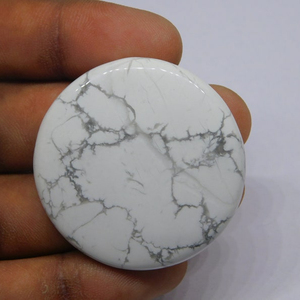 Grado superior 100% blanco natural excelente pulido howlita cabujón piedras preciosas genuinas para exportación a precios al por mayor OEM a granel - Product Image 1