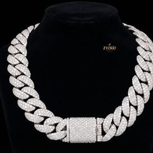 Cadena de Oro 18K con Eslabones Cubanos y Diamantes, Estilo Lujoso, Cadena de Alta Gama - Product Image 5