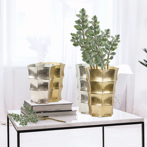 Moderno Cesto de Flores de Aluminio Calado, Florero Decorativo para Mesa, Centro de Mesa, Nuevo Diseño, Florero y Cesto de Flores Dorados Hechos a Mano - Product Image 5