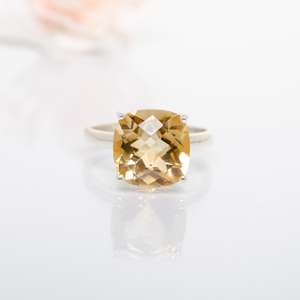 แหวนเงินแท้ 925 ประดับพลอยซิทรินทรงเหลี่ยมแบบคาโบชอง แหวนทำมือจากพลอยธรรมชาติ เครื่องประดับแฟชั่นสำหรับผู้หญิง - Product Image 4