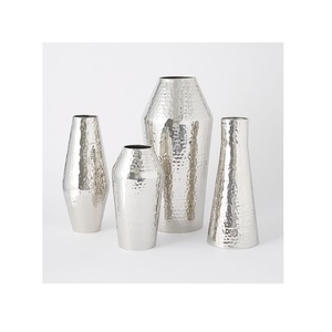 Vase à fleurs de luxe plaqué argent pour chambre à coucher, design de différentes formes, Vases en métal pour la décoration du salon à bas prix - Product Image 1