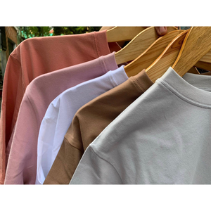 บริการ OEM ที่ดีที่สุดชุดลำลองเสื้อยืดกับผ้าฝ้ายแขนสั้นทอผ้าเทคนิคตัวเลือกที่มีสีสันผลิตในเวียดนาม - Product Image 2