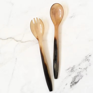 Couverts uniques de cuillère de corne de buffle de boeuf de style animal avec le vernis de miroir pour la décoration de table de restaurant - Product Image 1