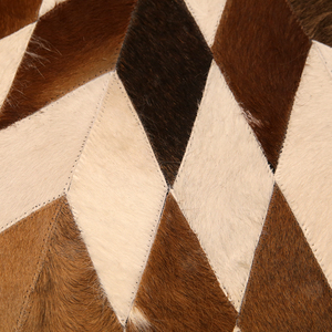Fournisseur pakistanais de tapis de décoration intérieure en peau de vache, tapis en peau de vache patchwork - Product Image 2