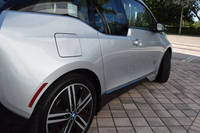 Voitures d'occasion 2015 I3 4 portes berline, sièges en cuir, caméra arrière, phares LED, écran tactile, toit ouvrant, toit en alliage d'aluminium automatique