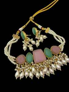 Collier ras du cou Kundan du fabricant indien perle plaqué or fêtes de mariage forme personnalisée tenue de mariée en vrac - Product Image 3