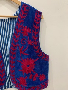 Chaleco Floral Bordado en Terciopelo Azul, Cuello en V, Frente Abierto, Talla Grande, Estilo Prairie Chic para Mujer, Ropa de Primavera - Product Image 3