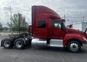 Camión Semirremolque Usado en BUEN Estado, 2020 2023 2021, INTERNATIONAL LT625, Camión Convencional con Cabina Dormitorio - Product Image 2