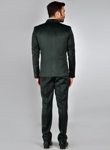 Fournisseur en gros de costumes de mariage modernes en vert émeraude, 3 pièces, pour les fêtes de fiançailles, les galas et les événements créatifs, disponibles au prix d'usine - Product Image 2