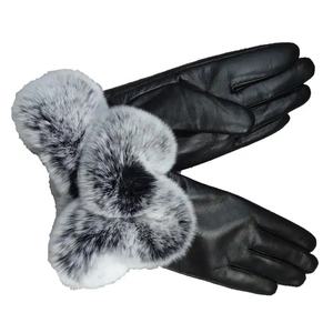 Gants d'hiver pour femmes en cuir à doigts entiers Doublure en fourrure Gants chauffants Fabriqués par Qasaab Co Gants d'hiver - Product Image 3