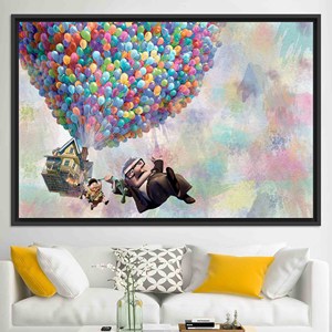Impresión artística en lienzo de globo aerostático colorido inspirado en la película Up, lienzo con marco negro - Product Image 1