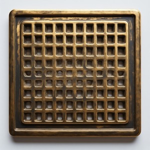 Moderna Cubierta Ligera de Latón para Desagüe de Baño con Lengüeta Integrada para Fácil Elevación y Limpieza - Product Image 1