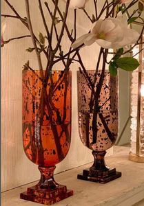 Vase en verre soufflé à la main en cristal personnalisé pour la décoration intérieure, usage de mariage, disponible en différentes tailles, forme et couleur - Product Image 2