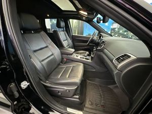 รถ SUV แกรนด์ ซี-ฮีโรกี ปี 2020 ขับเคลื่อน 4 ล้อ เกียร์อัตโนมัติ 8 สปีด เครื่องยนต์ V6 3.6 ลิตร 295 แรงม้า ขาย - Product Image 4