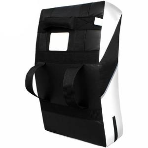 Top Qualité MMA Kickboxing Formation Kick Shield Logo Personnalisé Arts Martiaux Cible Pad Avec Poignées Réglables Pour La Boxe - Product Image 1