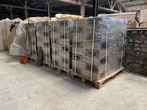 Briquettes de bois Pini Kay pour systèmes de chauffage, emballées sous film plastique, en stock, prêtes à être expédiées - Product Image 5