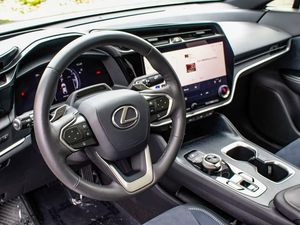 Neatly 2023 Le-xuus RZ 450e Luxury AWD Plus Sans Accident Conduite à Gauche/Droite - Product Image 2