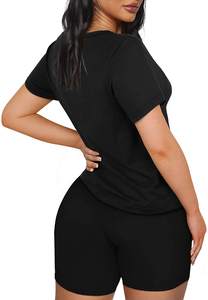 Logo personnalisé des fabricants OEM Vêtements pour femmes Ensemble de survêtement court 2 pièces de qualité supérieure Short au genou Short personnalisé à boutons - Product Image 2