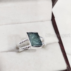 Nouvelle bague exclusive pour femme en pierre brute, apatite bleue naturelle, avec fil en argent sterling 925, idéale pour Noël - Product Image 3