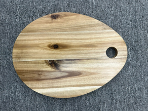 Planche de cuisine ovale en bois massif Plateau de coupe et de service durable et rustique pour ustensiles de cuisine - Product Image 2